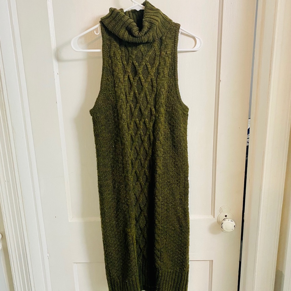 American Eagle sleeveless cable knit dress, M